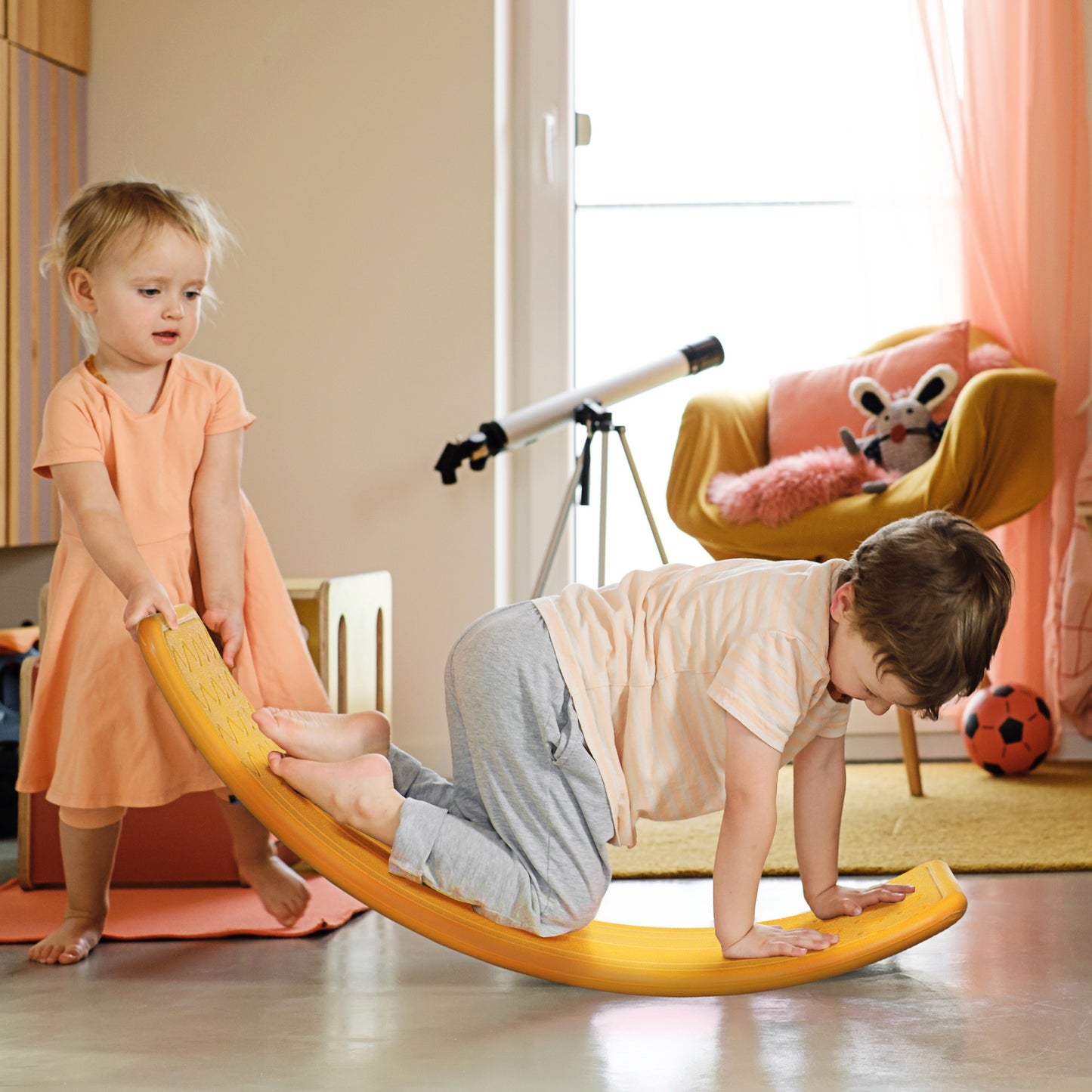 Qaba 32.3" Balance Board, Wobble Board Kids Curvy Rocker Board, Ended Preschool Learning Montessori Waldorf Toy, Yellow