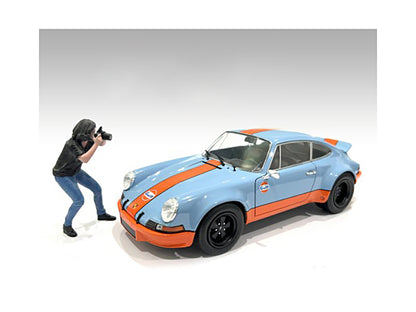 "Photographers" Figure #4 for 1/18 Scale Models by American Diorama