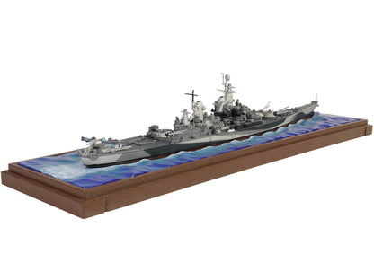 USS Missouri (BB-63) Iowa-class Battleship "Battle of Okinawa" (1945) United States Navy (Waterline Edition) "Battleship" Series 1/700 Diecast Model by Forces of Valor