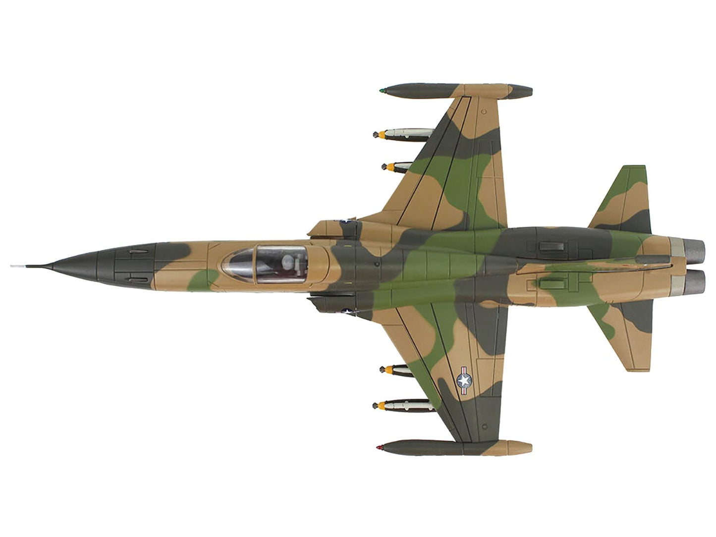 Northrop F-5C Skoshi Tiger Aircraft "64-13332 10th FCS Bien Hoa AFB" (1965) United States Air Force "Air Power Series" 1/72 Diecast Model by Hobby Master