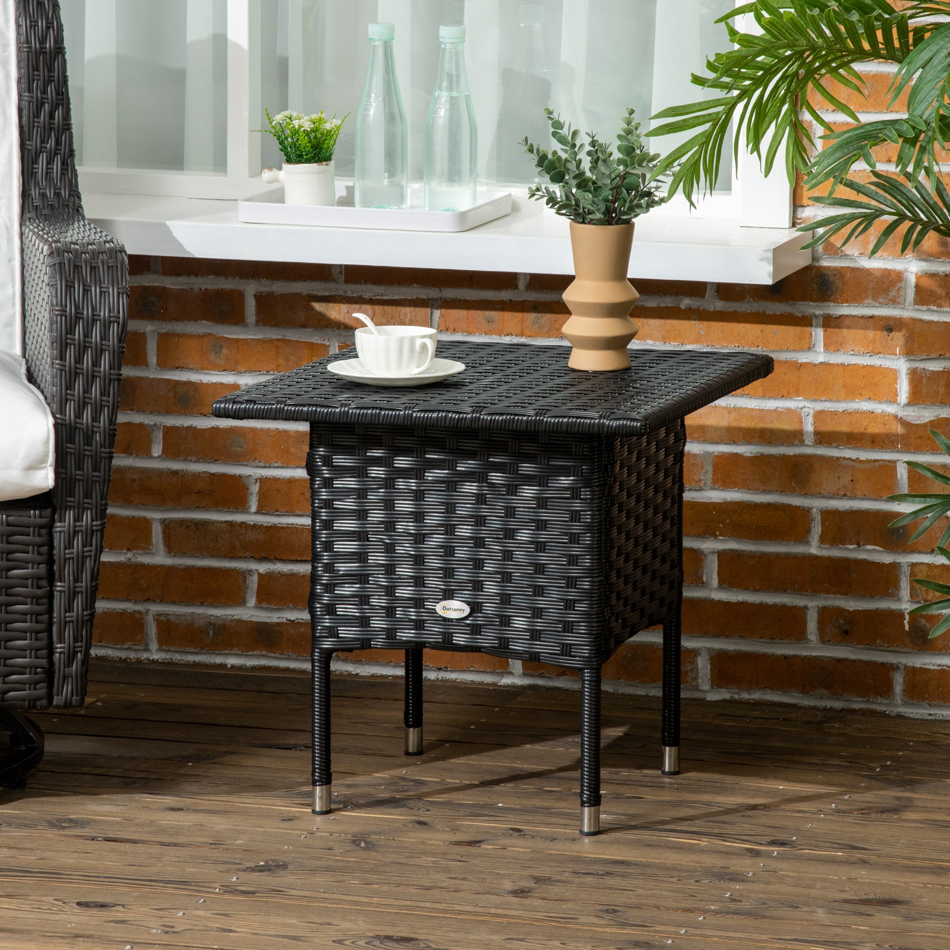 20" Patio Wicker Coffee Table, Outdoor Coffee Table with Plastic Board Underneath the Woven Tabletop for Patio, Garden, 