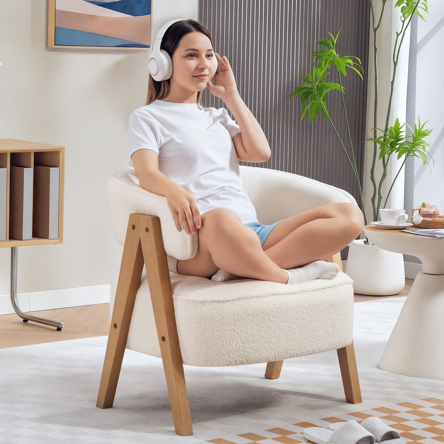 Sherpa Fleece Accent Chair, Upholstered Armchair with Solid Wood Legs and Steel Frame for Living Room, White